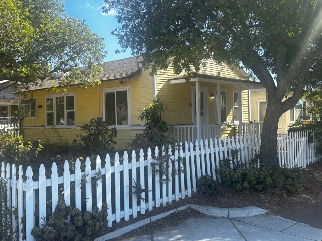 Repeat clients and seasoned real estate investors partnered requested financing to purchase and renovate a single-family investment property in South Park a community of San Diego. They intend to capitalize on their expertise in property rehabilitation to enhance the home’s value for resale.